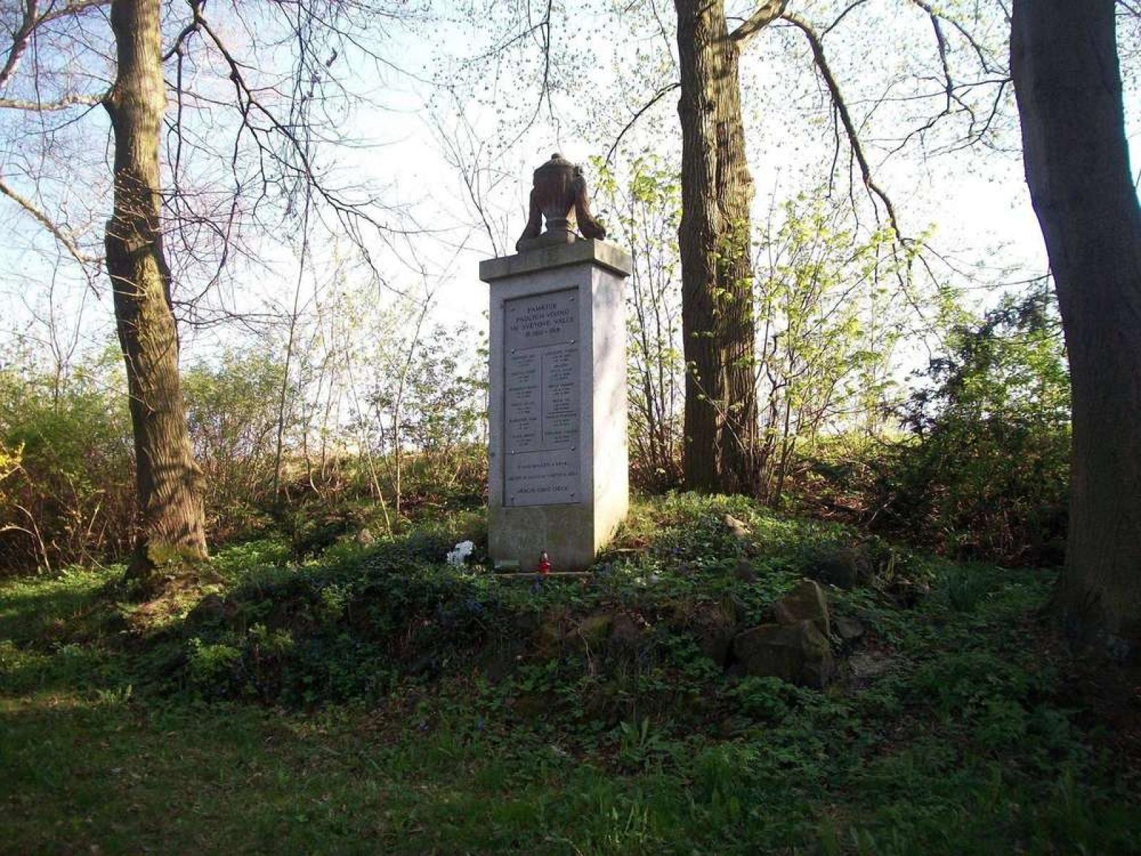 Pomník padlým u Čižic